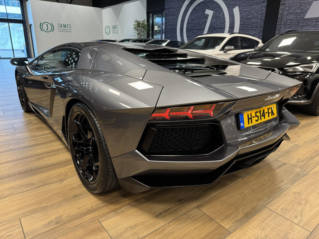 Lamborghini Aventador 6.5 V12 LP700-4 47733335-2.jpg | JAMES Autoservice Cartechnics